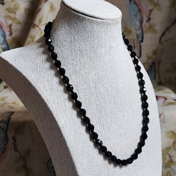 Vintage Antique Jet Black Glass Faceted Single Strand Beaded Mourning Necklace - Picture 2 of 10